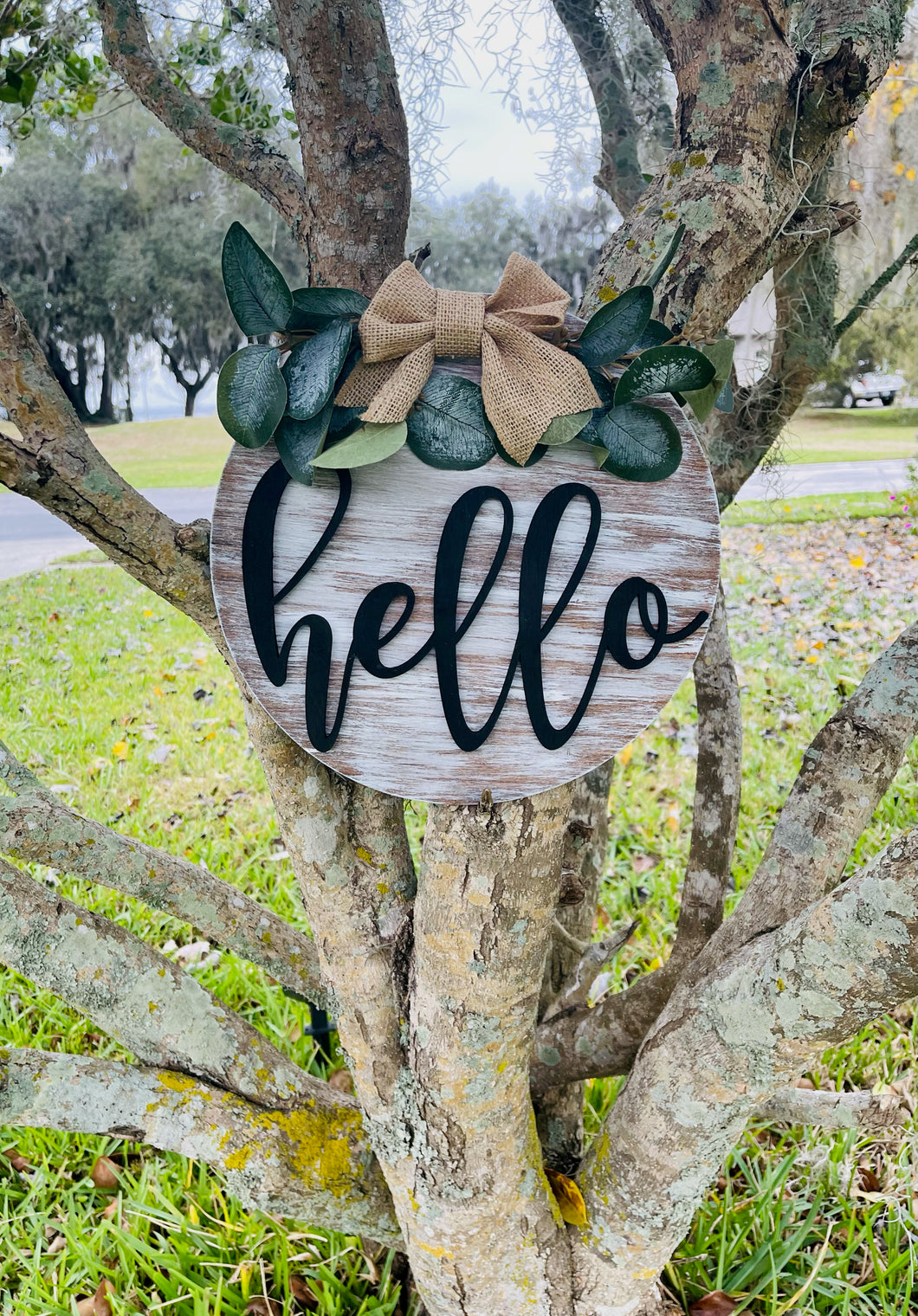 Distressed Hello Wound Round Sign